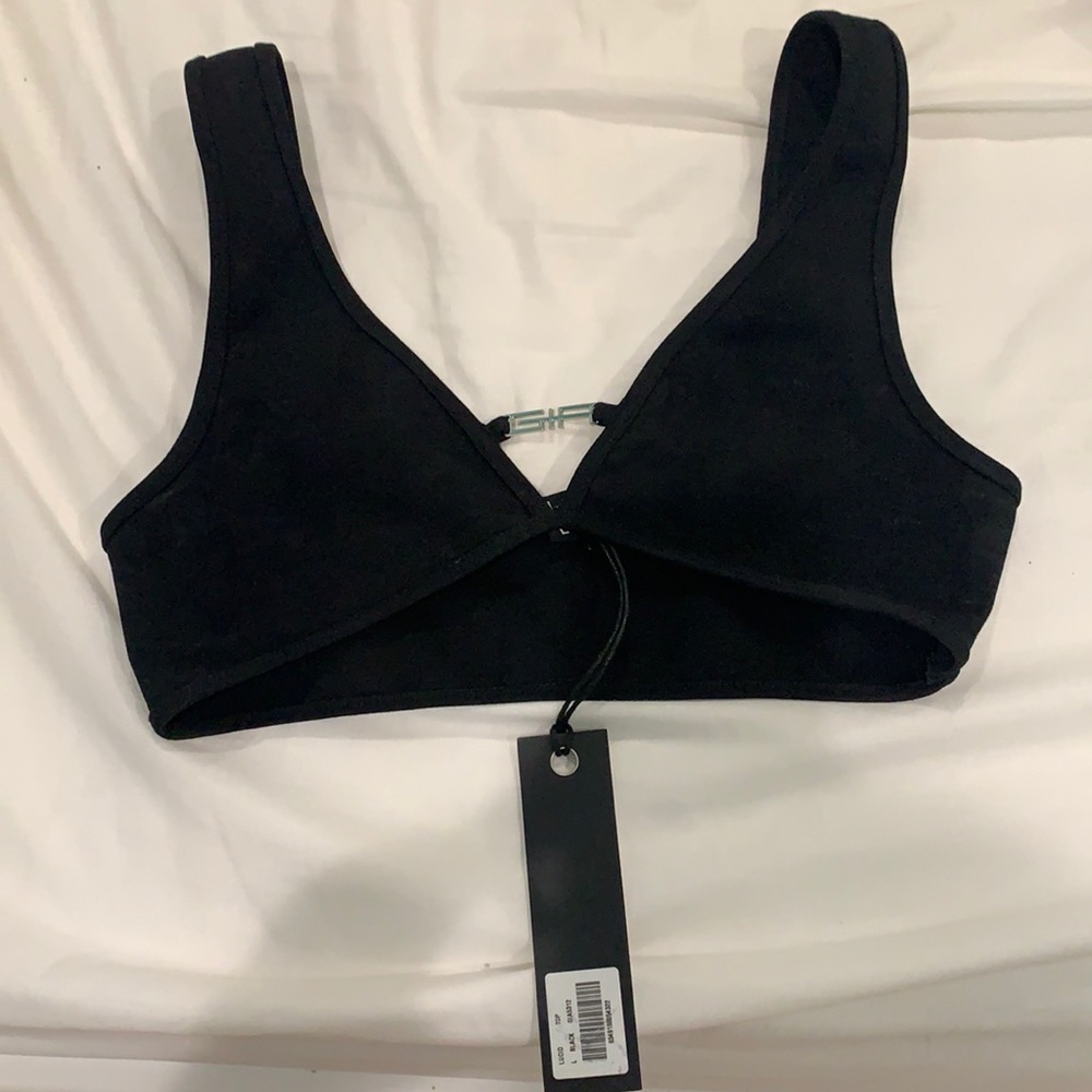 I am Gia lucid top